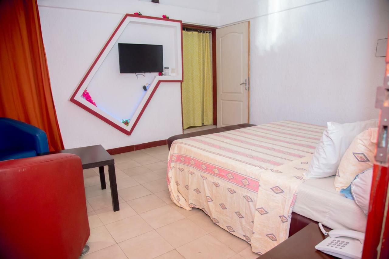 Senateur Hotel Agontinkon Cotonou Ngoại thất bức ảnh